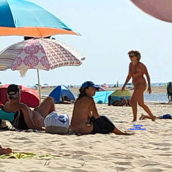 Pic #8 Atlantic beach as usual - Beach, Bent Over, Big Ass, Big Tits, Nude Amateurs, Nude Wives, Public Exhibitionist, Public Place