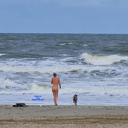 Pic #2 Nacked woman with dog. - Nude Amateurs, Nude Wives, Beach, Blonde, Public Exhibitionist, Outdoors, Voyeur