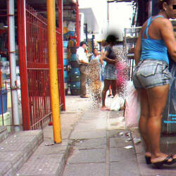 Pic #3 SHORT JEANS SOCADO NA BUNDA.