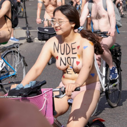 Pic #4 London nude bike