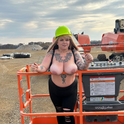 Pic #2 At the jobsite - Bbw, Big Tits, Blonde, Hard Nipples, Natural Tits, Outdoors, Topless Girls