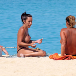 Pic #2 Big Tits Beach Candid