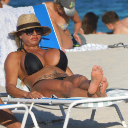 Pic #2 Mega Fake Boobs MILF beach candid