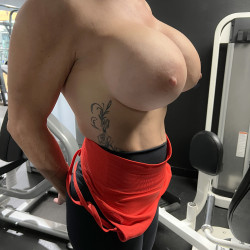 flashing in the gym